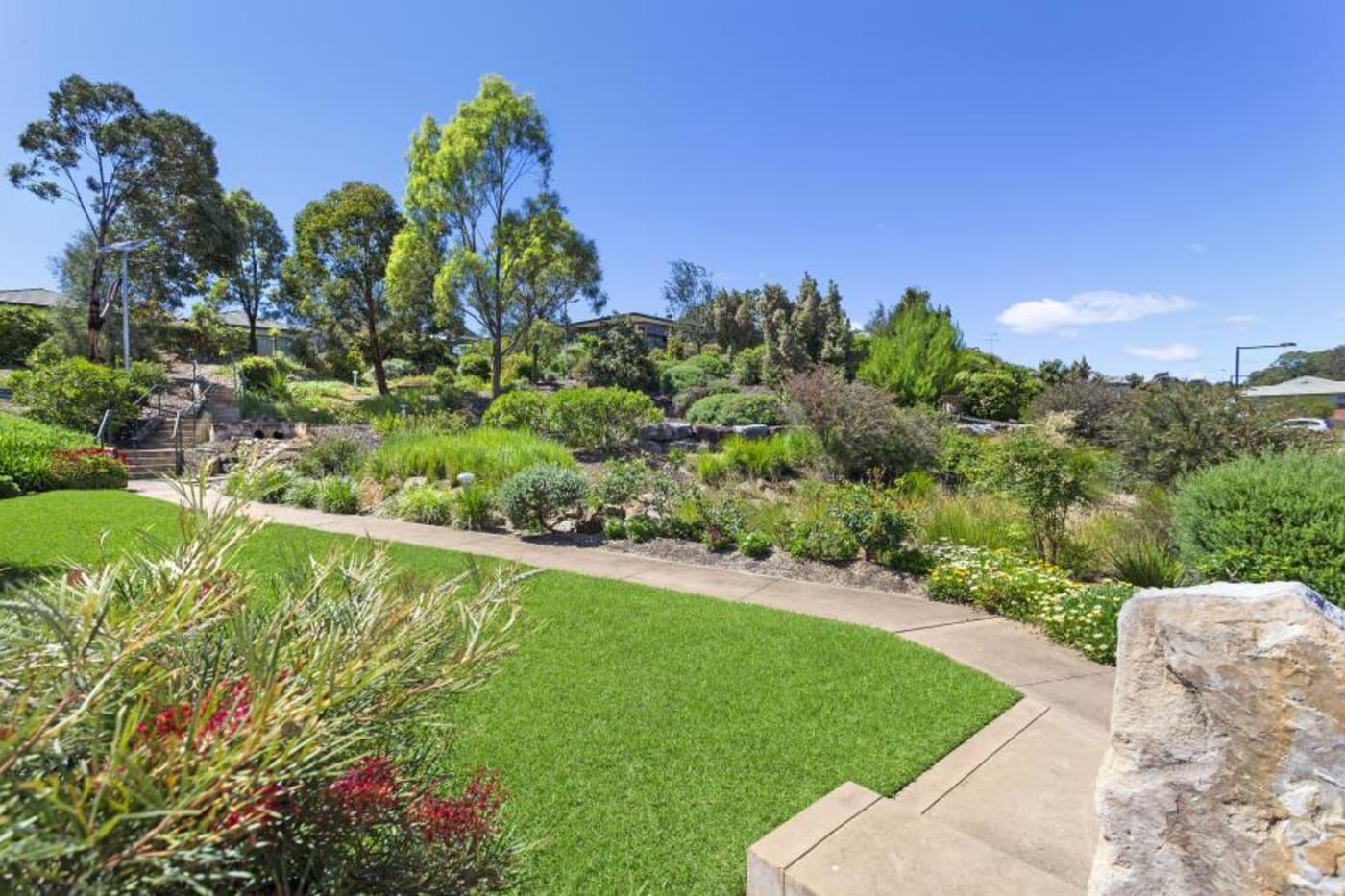 Take a tour Macarthur Gardens Levande