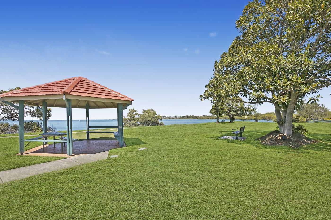 To Salford Waters QLD Levande