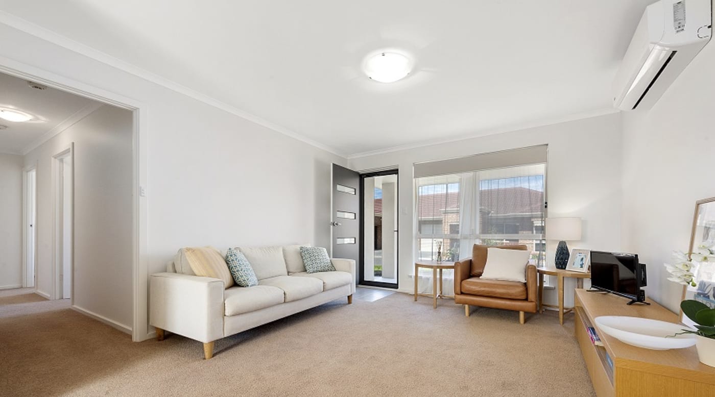 Take a tour Bay Village Levande