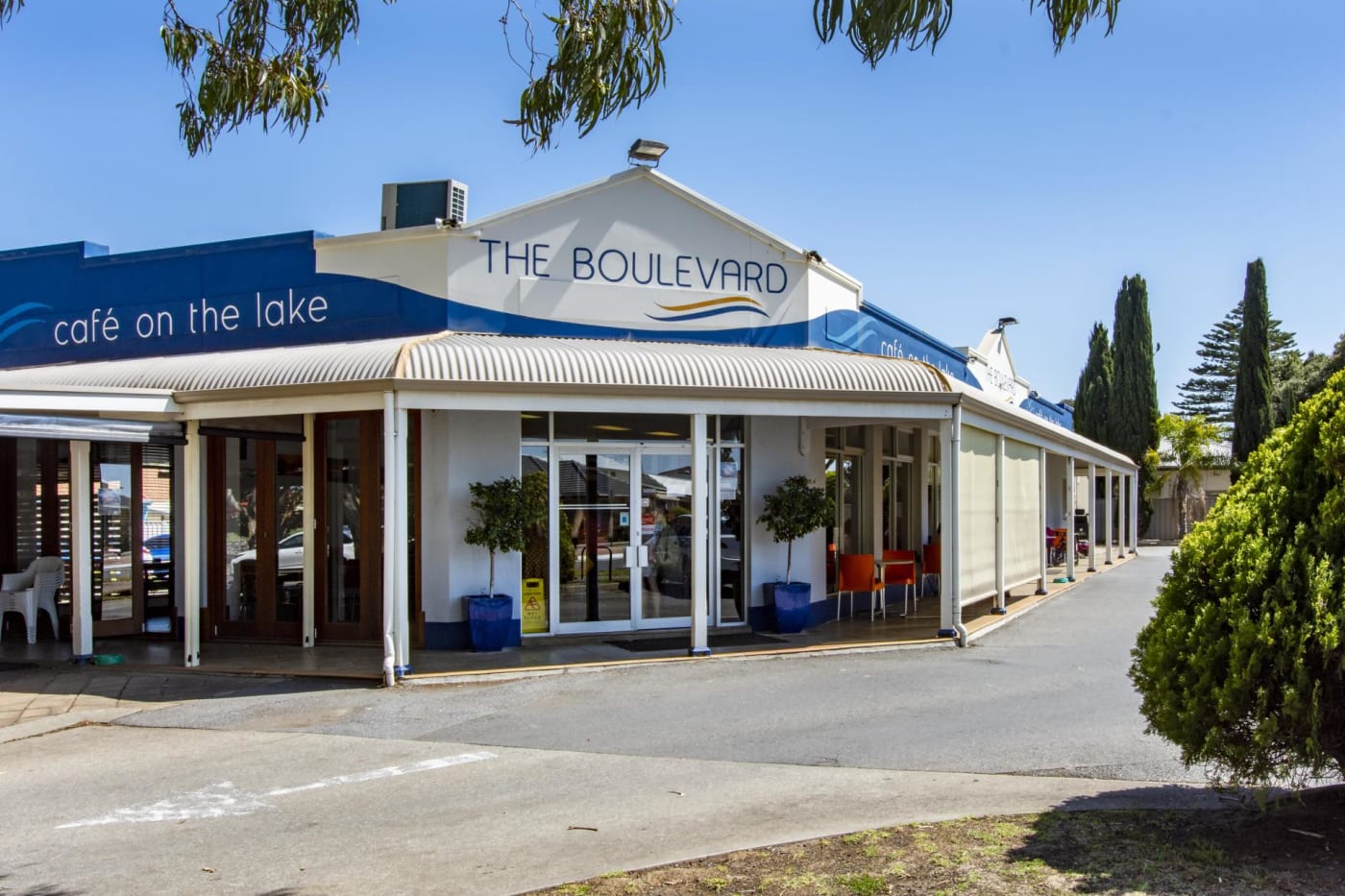 Location Bay Village Levande