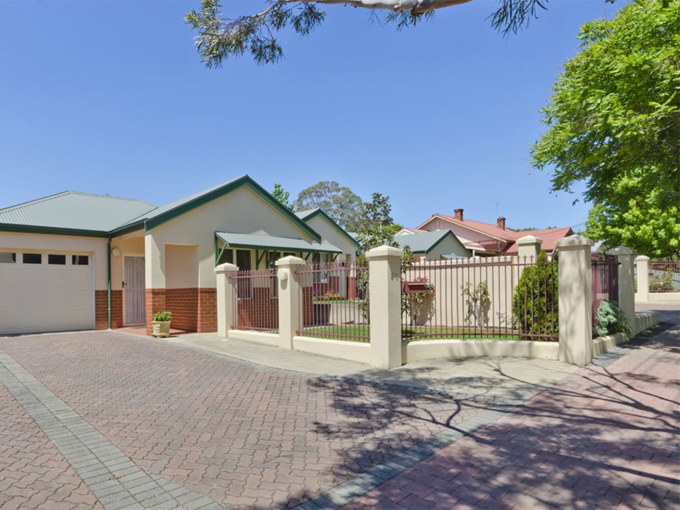 To The Villas On Milton Avenue SA Levande