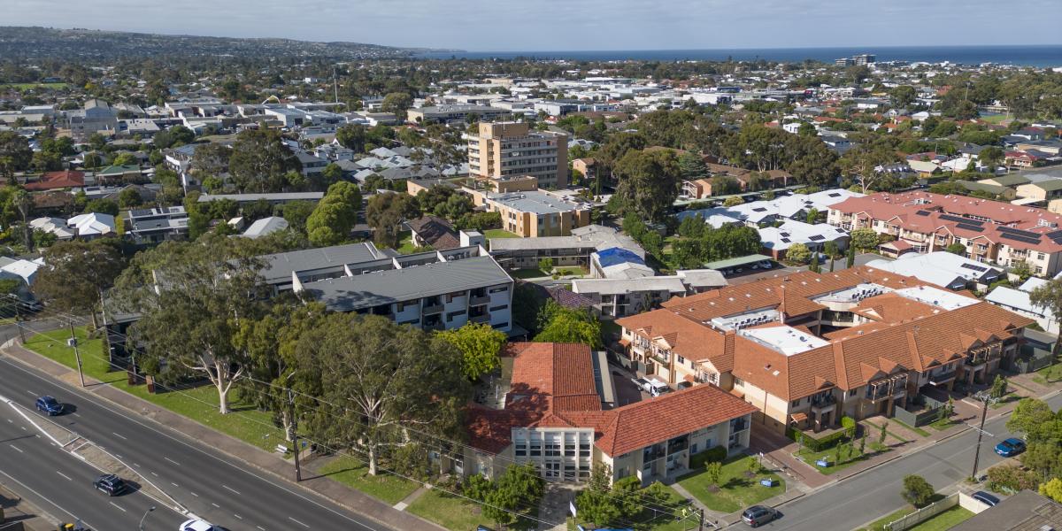 Location Somerton Park Levande