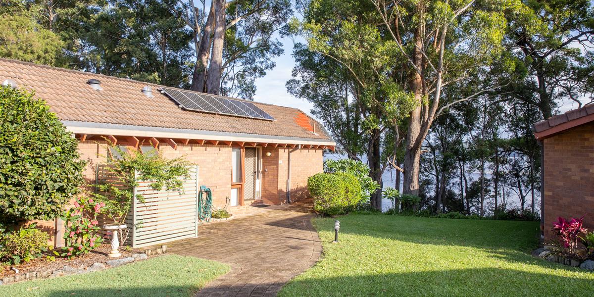 How to buy Queens Lake Levande